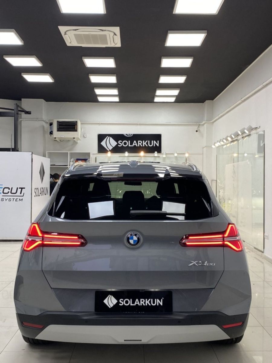 BMW X320 