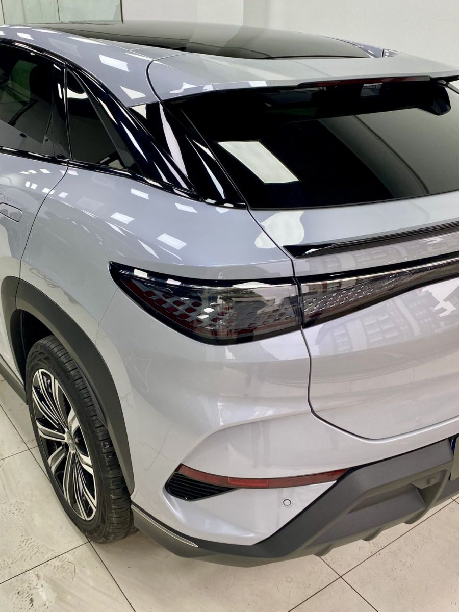 BYD Sealion 7