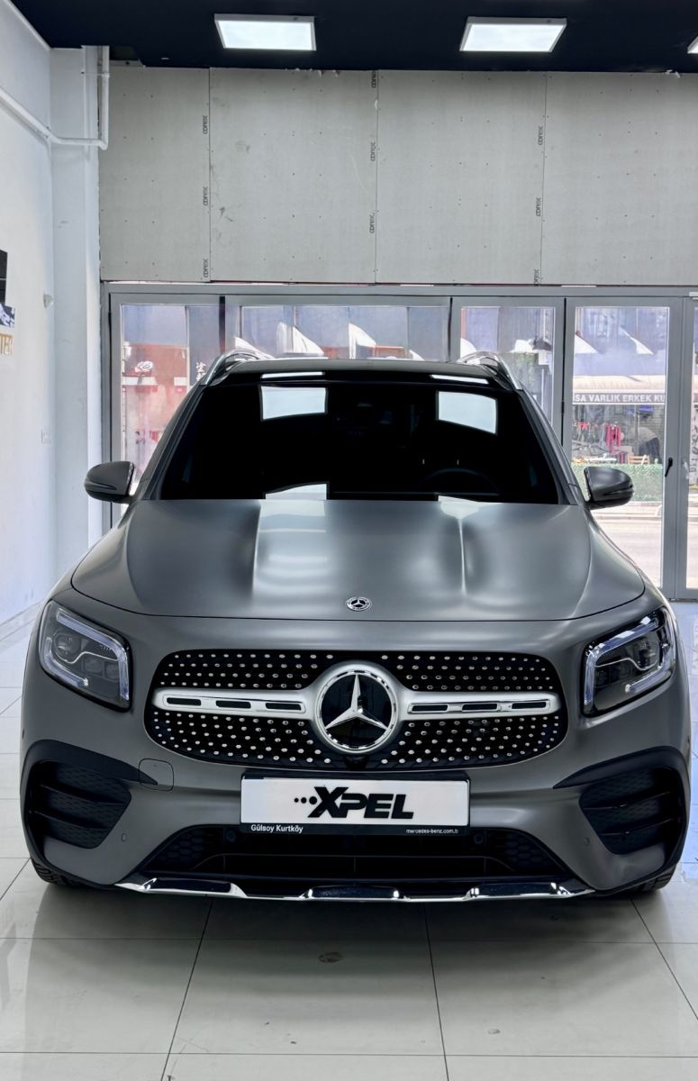 Mercedes GLB200 