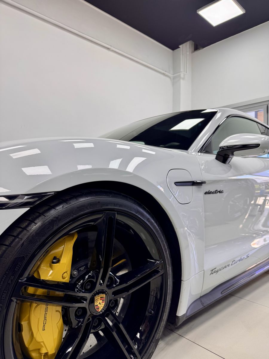 Taycan Turbo S 