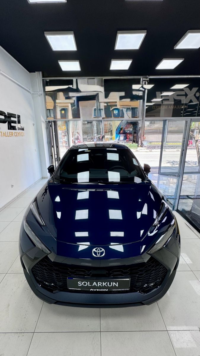 Toyota C-HR HEV