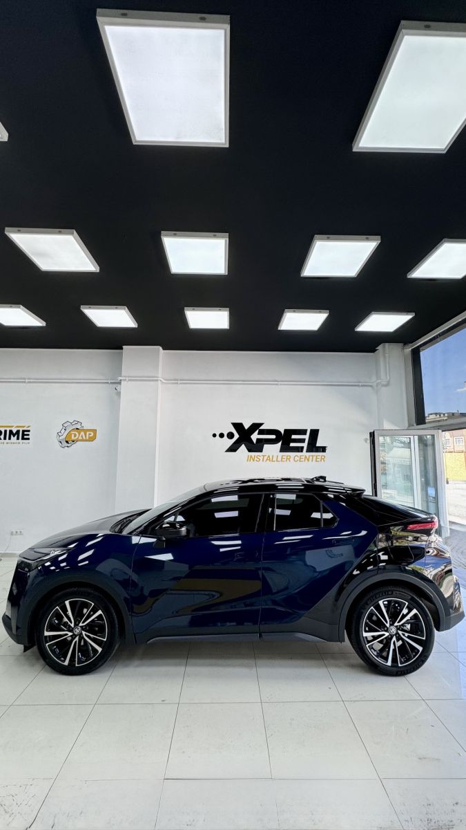 Toyota C-HR HEV