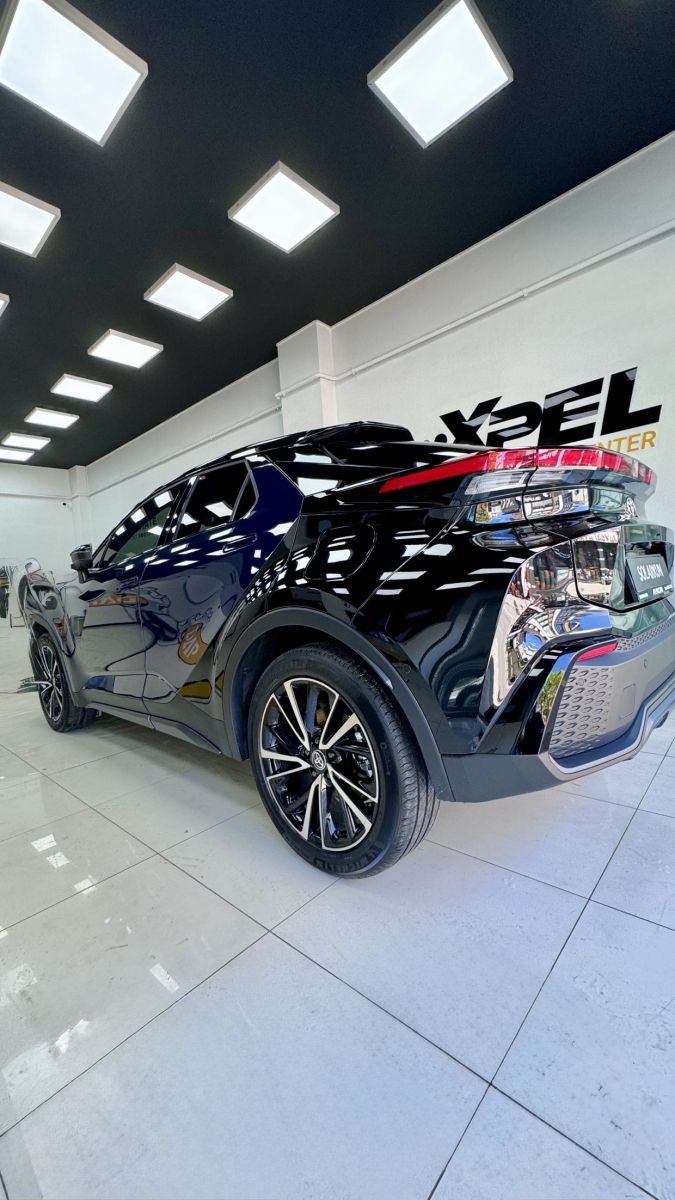 Toyota C-HR HEV