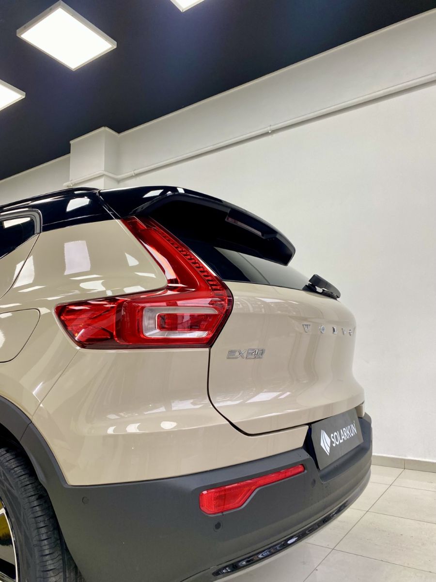 Volvo EX40 