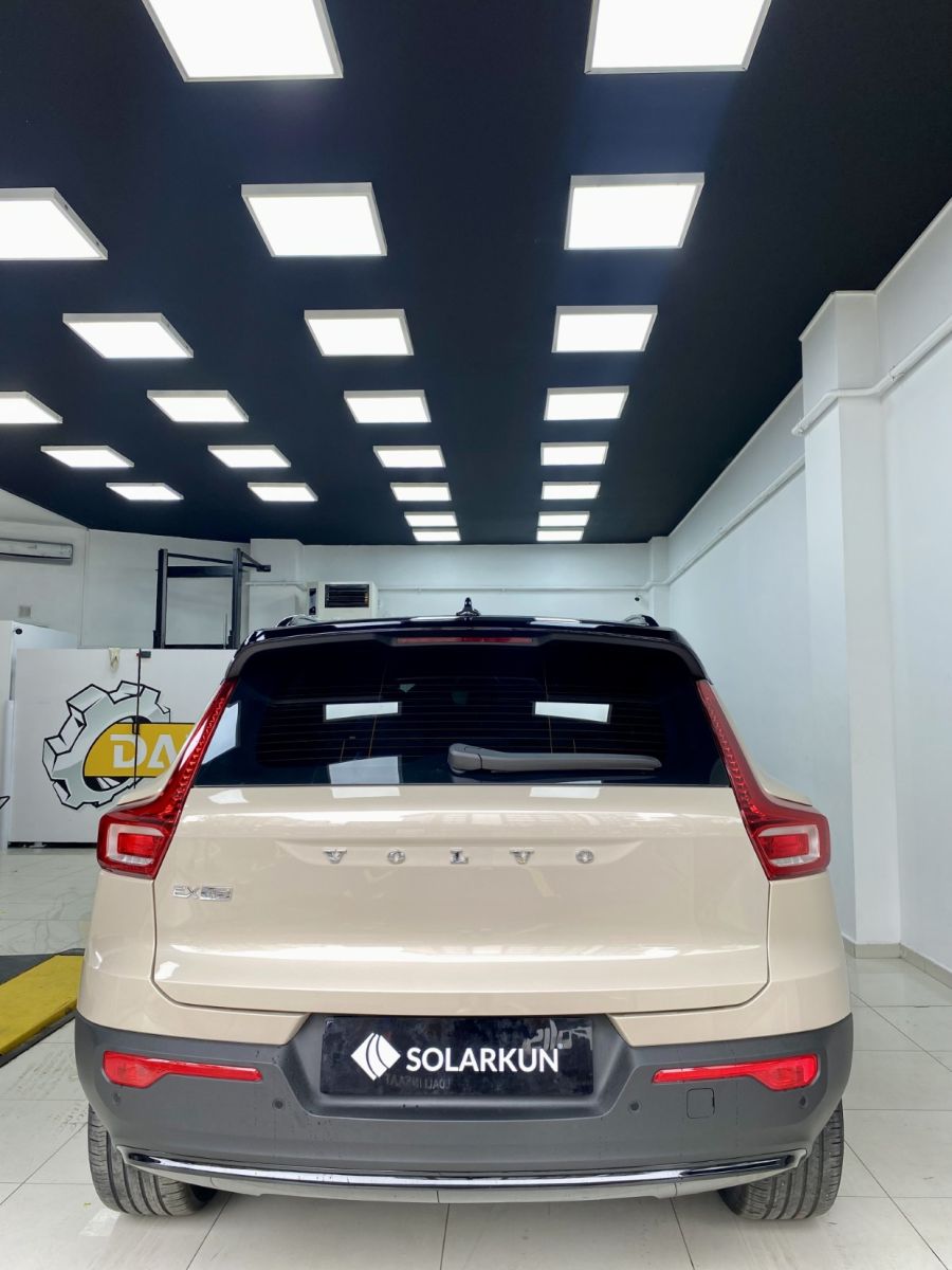 Volvo EX40 
