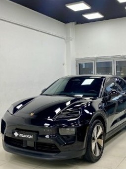  Porsche Macan 4
